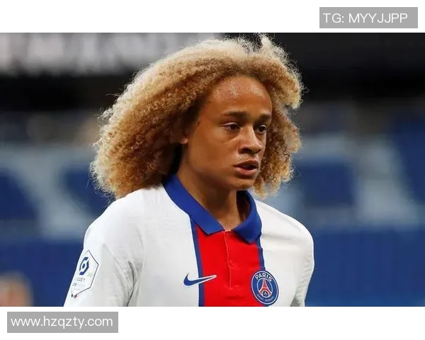 哈维西蒙斯：新星崛起的足球天才与未来的无限可能